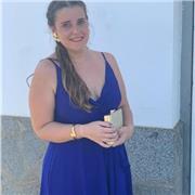 Me defino como un persona trabajadora, a la que le gusta personalizar las clases para cada alumno lo